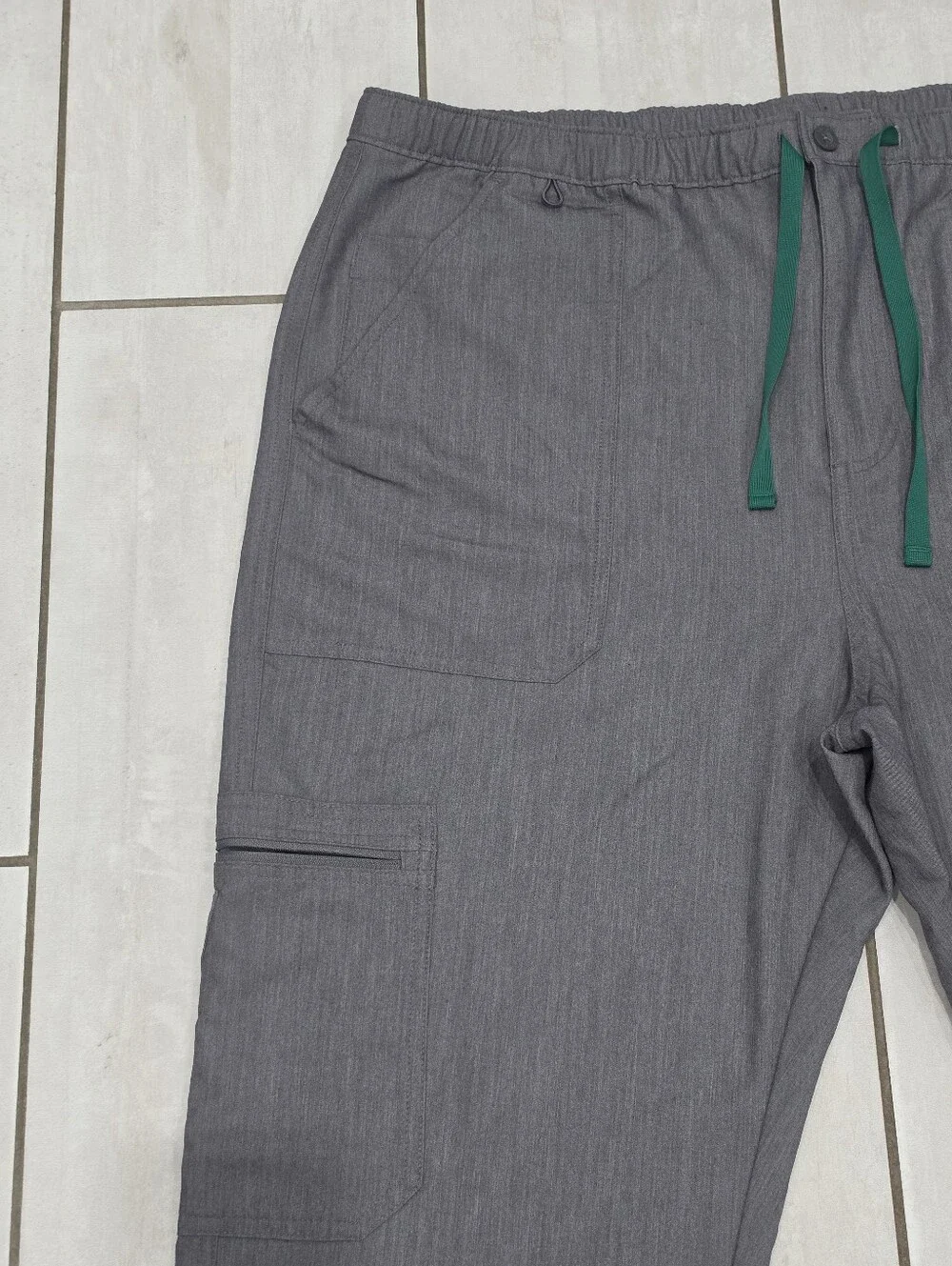 NWOT FIGS Men’s Cairo Cargo Scrub Pants Graphite Gray XXL Technical Collection